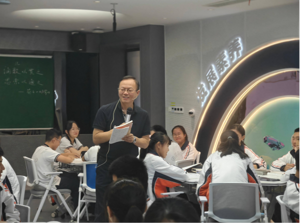 王跃平名师工作室邀请徐晓彬老师来校开设示范课